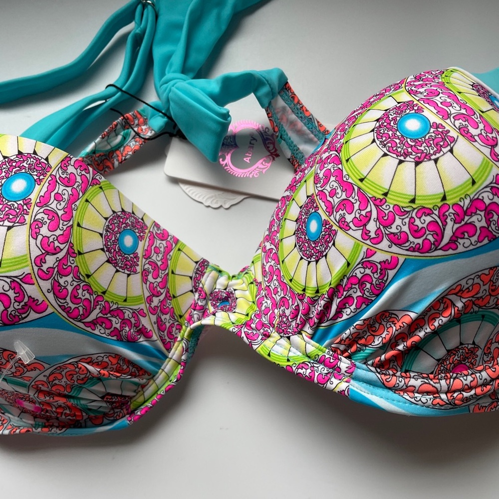 Abray . Bikini top Sz 8 46 new tags